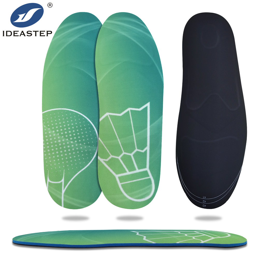 Heat-moldable badminton insoles