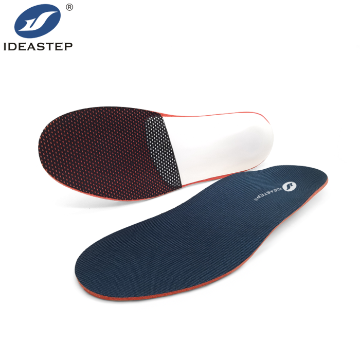 Shock-absorbing antibacterial sports insoles with arch support